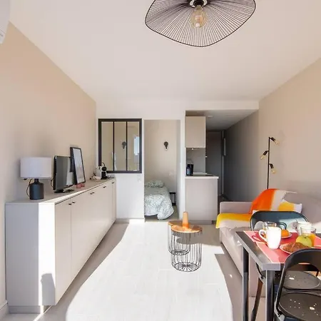 Appartement Cap Sur Le Sud * Vue * Clim * Parking * Wifi * Couchant * La Grande Motte